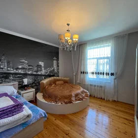 In nan 185.0 m² house with 4.0 rooms is for sale - Image 9