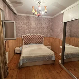In Binəqədi rayonu 80.0 m² house with 3.0 rooms is for rent - Image 2