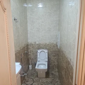 In Baku 130.0 m² apartment is for rent - Image 6