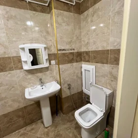 In Baku 65.0 m² apartment is for rent - Image 7