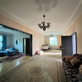 In Binəqədi rayonu 155.0 m² house with 4.0 rooms is for sale - Image 3
