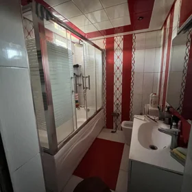 In Binəqədi rayonu 155.0 m² house with 4.0 rooms is for sale - Image 9