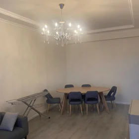 In Baku 76.0 m² apartment is for rent - Image 3
