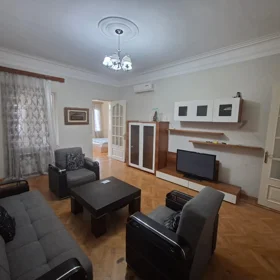 In Baku 80.0 m² apartment is for sale - Image 4