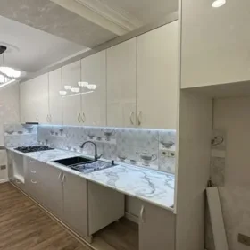 In Baku 100.0 m² apartment is for sale - Image 9