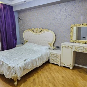In Səbail rayonu 100.0 m² apartment is for sale - Image 2