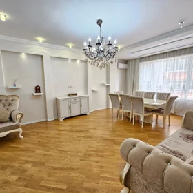 In Səbail rayonu 100.0 m² apartment is for sale - Image 3