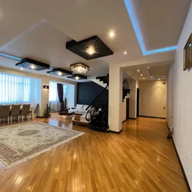 In Baku 160.0 m² apartment is for sale - Image 8