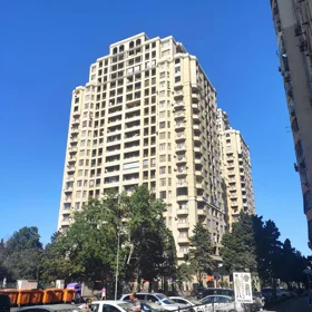 In Baku 137.0 m² apartment is for sale - Image 5