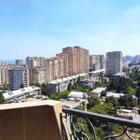 In Baku 137.0 m² apartment is for sale - Image 9