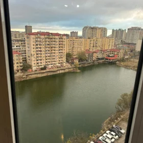 In Baku 180.0 m² apartment is for sale - Image 9