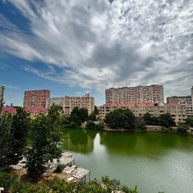 In Baku 180.0 m² apartment is for sale - Image 10