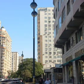 In Baku 212.0 m² apartment is for sale - Image 3