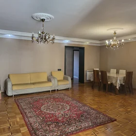 In Baku 110.0 m² apartment is for sale - Image 4
