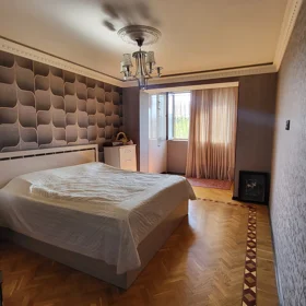In Baku 110.0 m² apartment is for sale - Image 7