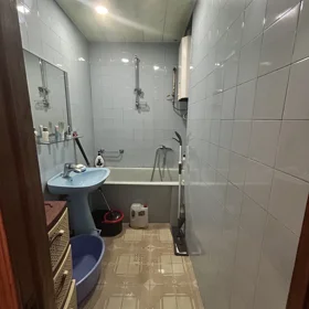 In Baku 100.0 m² apartment is for sale - Image 9