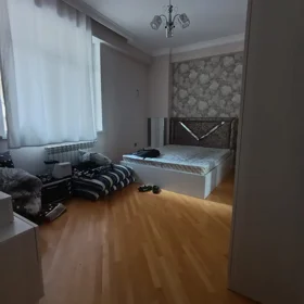 In Baku 110.0 m² apartment is for rent - Image 4