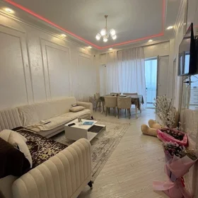In Binəqədi rayonu 72.0 m² apartment is for rent - Image 2