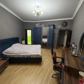In Baku 150.0 m² apartment is for rent - Image 5