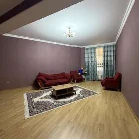 In Baku 150.0 m² apartment is for rent - Image 9