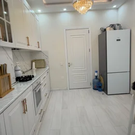 In Baku 90.0 m² apartment is for rent - Image 10