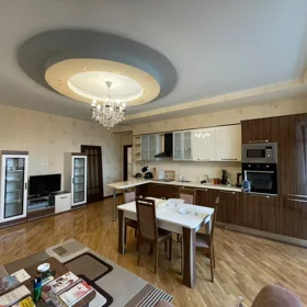 In Baku 145.0 m² apartment is for rent - Image 4