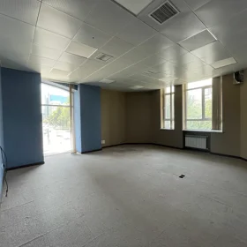 In Baku 1600.0 m² commercial is for rent - Image 10