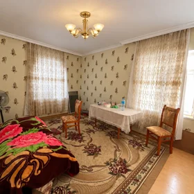 In Baku 210.0 m² house with 8.0 rooms is for sale - Image 2