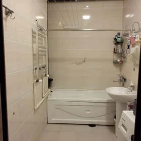 In Baku 75.0 m² apartment is for rent - Image 8