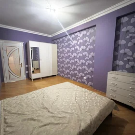 In Baku 200.0 m² apartment is for rent - Image 3