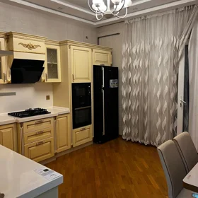 In Baku 150.0 m² apartment is for rent - Image 9