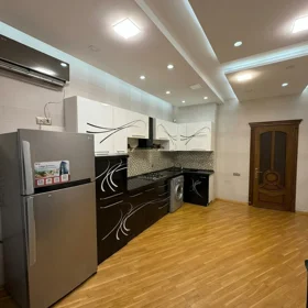 In Baku 150.0 m² apartment is for rent - Image 9