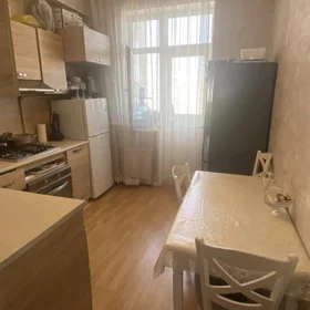In Baku 80.0 m² apartment is for rent - Image 2