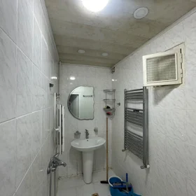 In Baku 90.0 m² apartment is for rent - Image 10