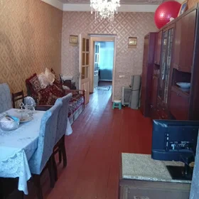 In Baku 50.0 m² apartment is for sale - Image 3