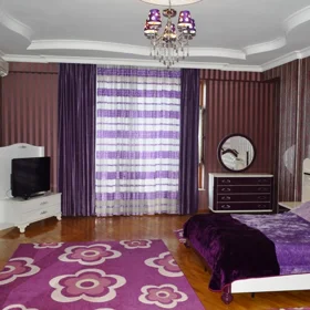 In Baku 150.0 m² apartment is for rent - Image 4