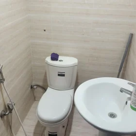 In Səbail rayonu 86.0 m² apartment is for sale - Image 2