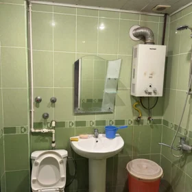In Baku 60.0 m² apartment is for rent - Image 8
