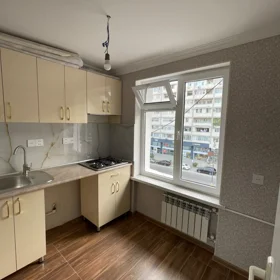 In Baku 65.0 m² apartment is for sale - Image 3