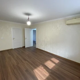 In Baku 65.0 m² apartment is for sale - Image 5