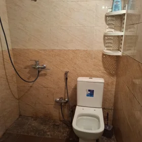 In Binəqədi rayonu 40.0 m² house with 1.0 rooms is for rent - Image 2
