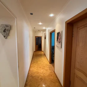 In Baku 130.0 m² apartment is for sale - Image 9