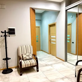 In Baku 140.0 m² apartment is for rent - Image 8