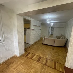 In Baku 70.0 m² apartment is for rent - Image 3