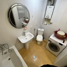 In Baku 70.0 m² apartment is for rent - Image 8