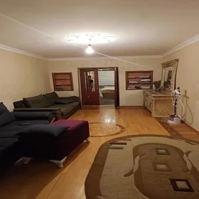 In Baku 90.0 m² apartment is for rent - Image 5