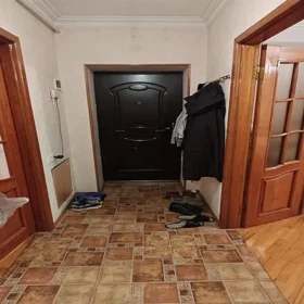 In Baku 90.0 m² apartment is for rent - Image 10