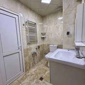 In Baku 90.0 m² apartment is for rent - Image 2