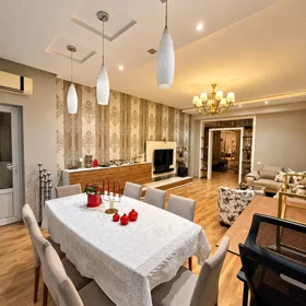 In Baku 136.0 m² apartment is for sale - Image 3