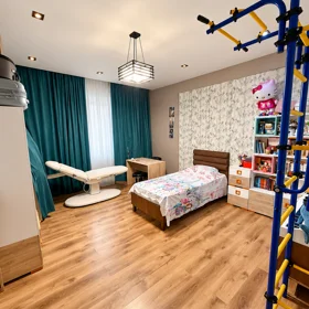 In Baku 136.0 m² apartment is for sale - Image 6